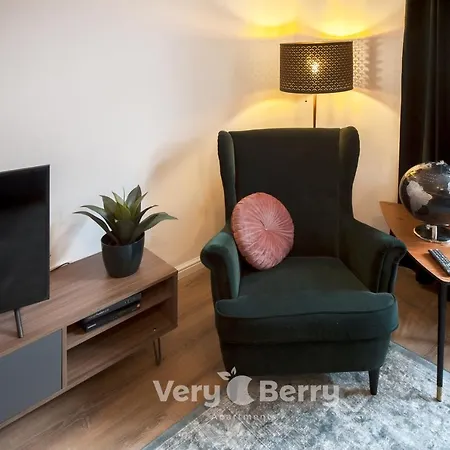 Very Berry - Zupanskiego 3 - Butique Apartment, Self Check In 24h! Poznan
