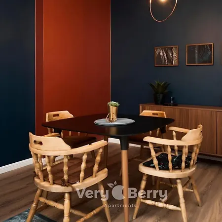 Very Berry - Zupanskiego 3 - Butique Apartment, Self Check In 24h! *