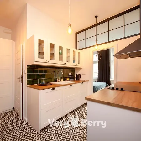 Very Berry - Zupanskiego 3 - Butique Apartment, Self Check In 24h! * Poznan